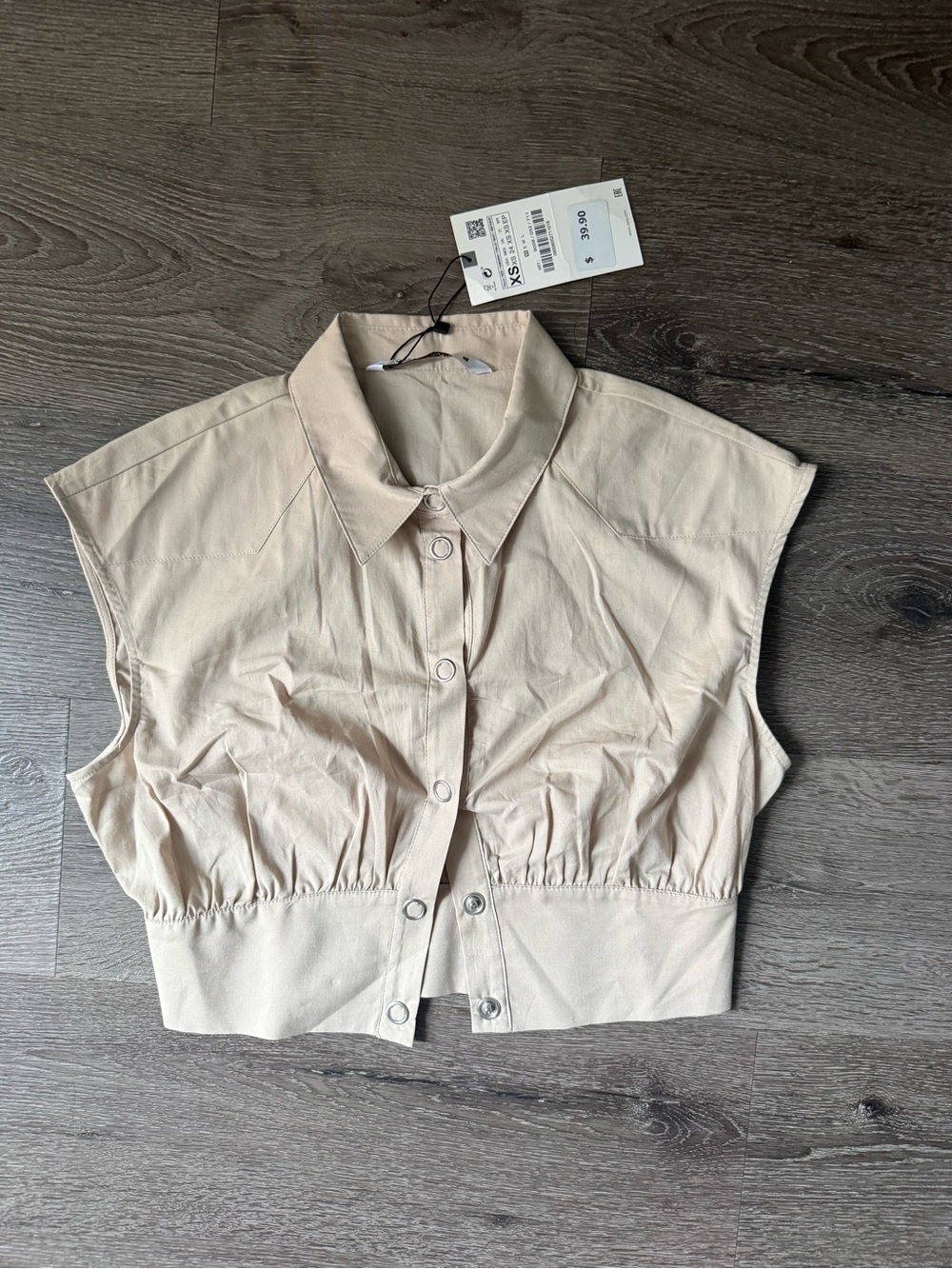 Zara Beige Sleeveless Button-Front Cropped Top